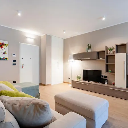 Guesthost - Casa Joyful Appartement Bari